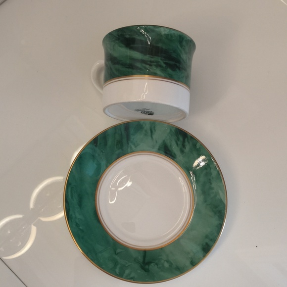 Royal Worcester Teacup and Saucer - Picture 2 of 4